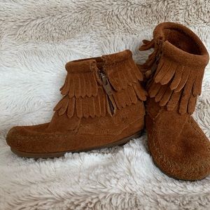 Minnetonka fringe boots
